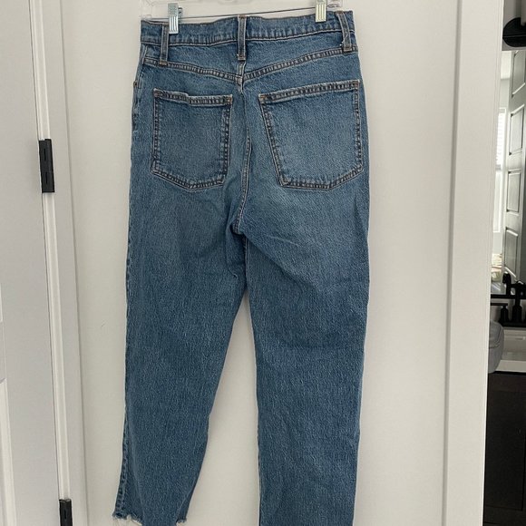 Universal Thread Women's Ripped Jeans - Picture 3 of 3